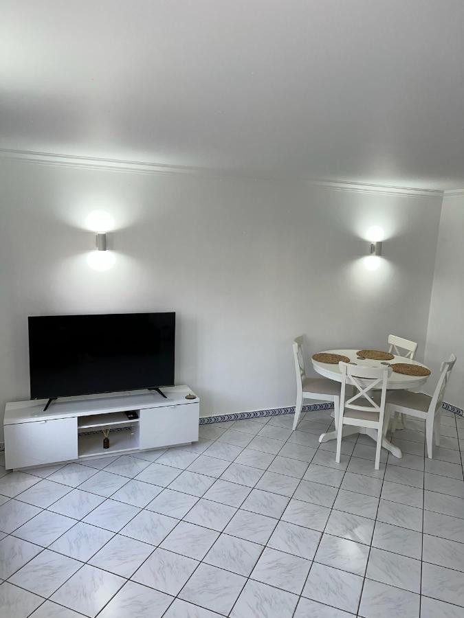 Relaxing 2 Bedroom House 5 Minutes Away From Vilamoura Marina Quarteira Eksteriør billede