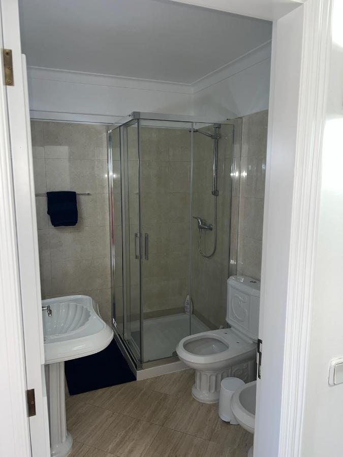 Relaxing 2 Bedroom House 5 Minutes Away From Vilamoura Marina Quarteira Eksteriør billede